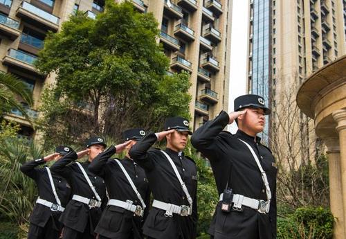 以高品质物业服务赢得市场口碑